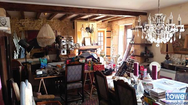 MAISON DE MAITRE 200 m2 ET SA GRANGE EN PIERRE sur terrain 4.85 HA BASSE VALLE DU LOT 46700