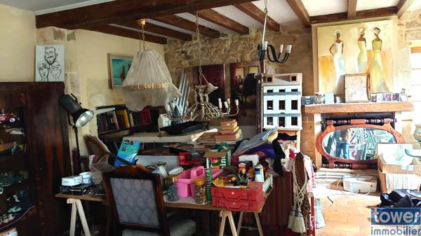 MAISON DE MAITRE 200 m2 ET SA GRANGE EN PIERRE sur terrain 4.85 HA BASSE VALLE DU LOT 46700