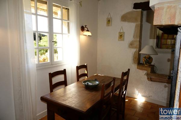 MAISON DE MAITRE 200 m2 ET SA GRANGE EN PIERRE sur terrain 4.85 HA BASSE VALLE DU LOT 46700