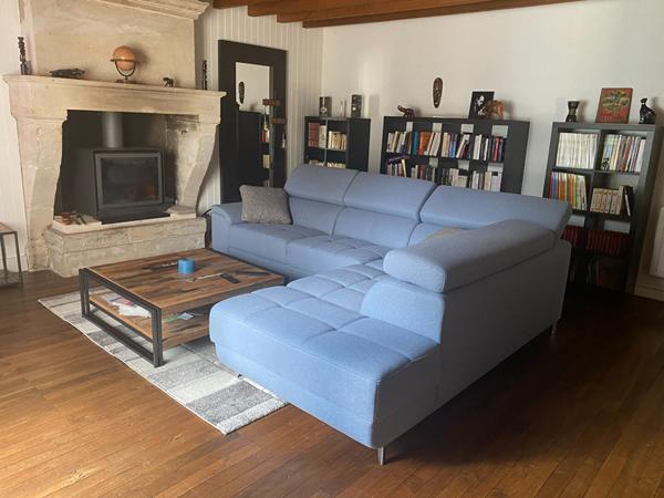 Grande longere renovee avec dependances et piscine a Bouille Courdault