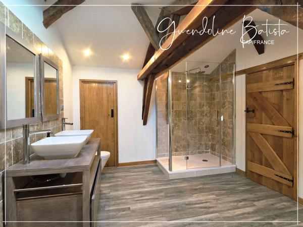 Superbe propriété composée d'une Maison Principale et de 3 Gîtes - Terrain 1,9 Ha avec Piscine