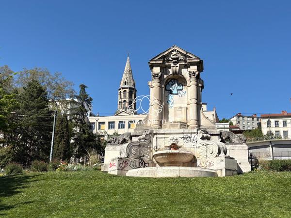 T3 de 73m2 + cave (secteur Burdeau/jardin des plantes)