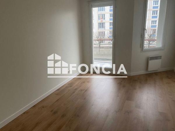 Location Appartement 3 pièces 82.68 m² - 12 BOULEVARD ERNEST DALBY Nantes 44000