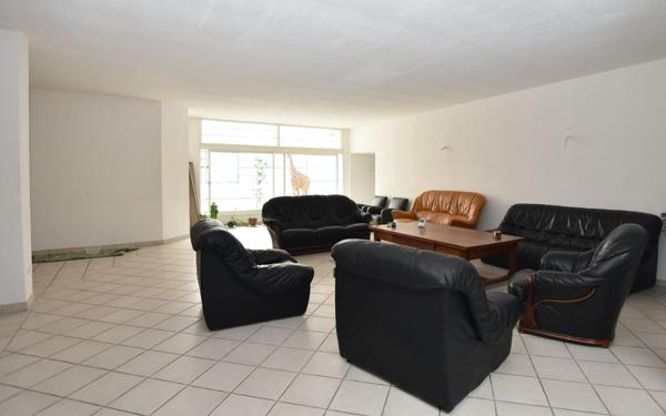 Maison à vendre    5 pièces • 287 m2 Roanne