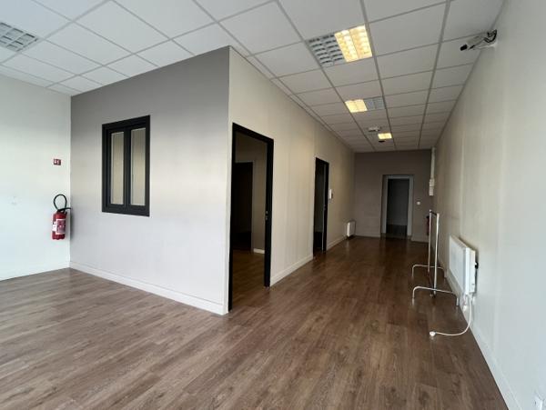 Location Boutique 5 pièces Margny-lès-Compiègne (60280) - PROCHE GARE