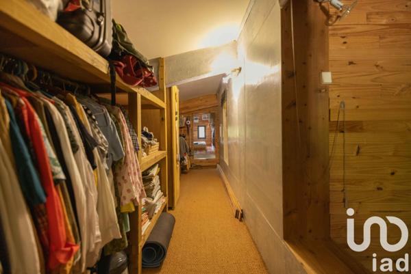 House for sale 6 rooms 200 m² Saint-Denis