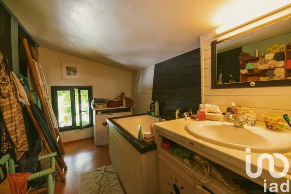 House for sale 6 rooms 200 m² Saint-Denis