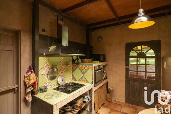 House for sale 6 rooms 200 m² Saint-Denis