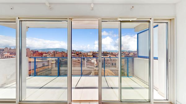 Marseille (13006) DERNIER ETAGE DUPLEX VUE MER TERRASSES COURS JULIEN 13006