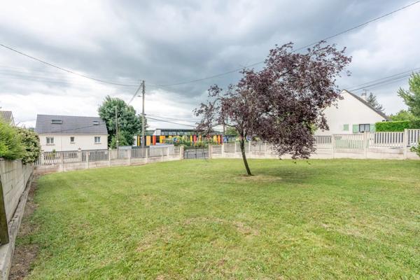 Vente                                                      Terrain
                        
                                         404 m2                     à Dampmart