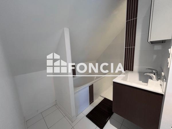 Location Appartement 2 pièces 35.89 m² - 12 RUE PROSPER MERIMEE Vannes 56000