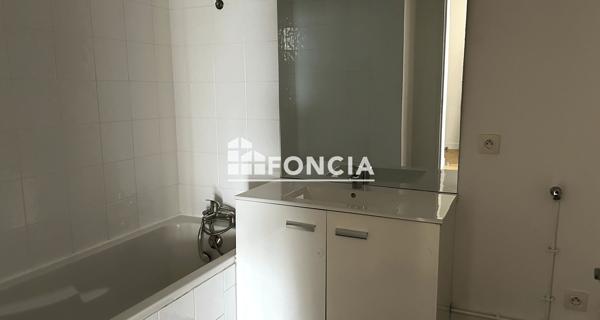 À vendre Appartement 3 pièces 75.49 m² - Versailles 78000