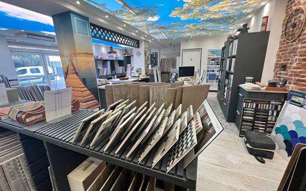 Immeuble à vendre    3 pièces • 211 m2 Toulouse