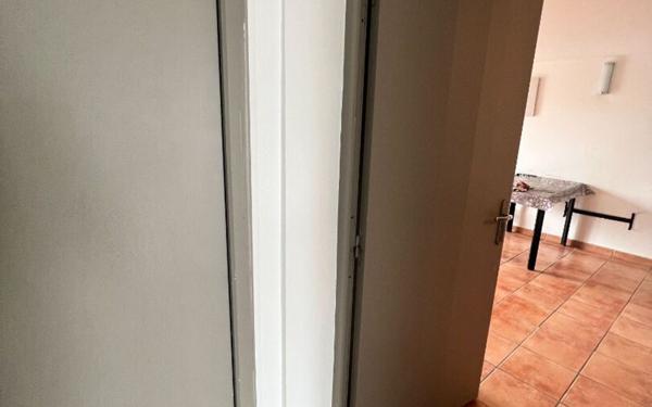 Immeuble à vendre    3 pièces • 211 m2 Toulouse