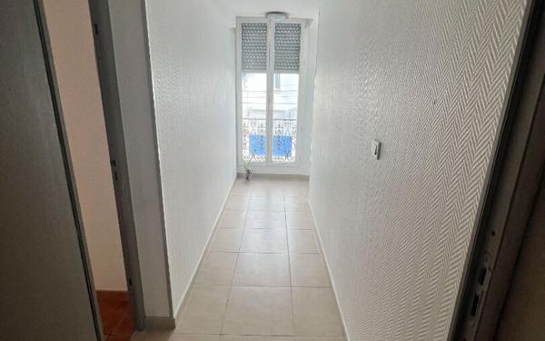 Immeuble à vendre    3 pièces • 211 m2 Toulouse