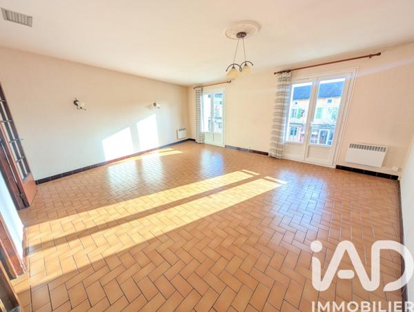 Immeuble à vendre 155 m² Lussac-les-Châteaux