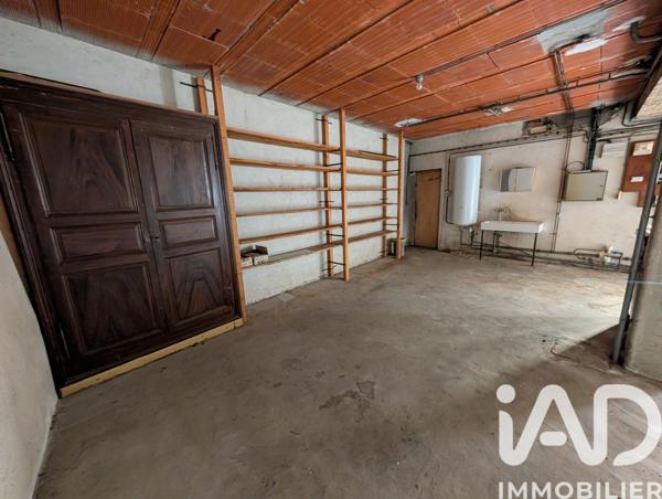 Immeuble à vendre 155 m² Lussac-les-Châteaux