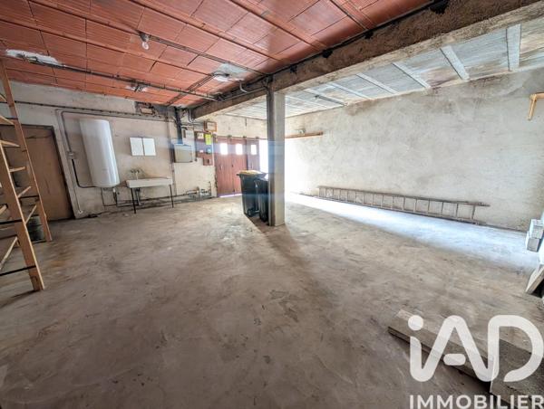 Immeuble à vendre 155 m² Lussac-les-Châteaux