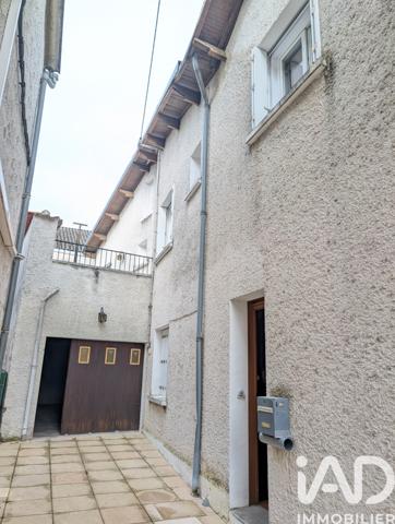 Immeuble à vendre 155 m² Lussac-les-Châteaux