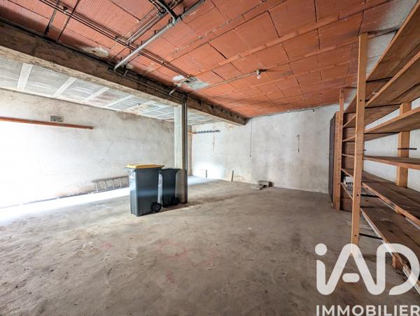 Immeuble à vendre 155 m² Lussac-les-Châteaux