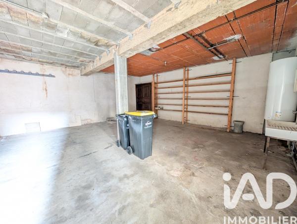 Immeuble à vendre 155 m² Lussac-les-Châteaux