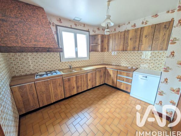Immeuble à vendre 155 m² Lussac-les-Châteaux