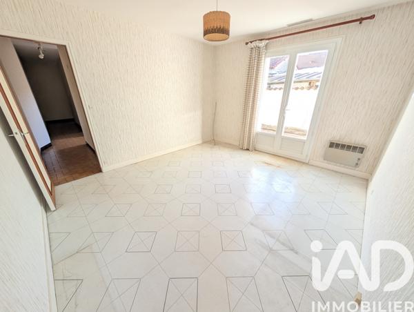 Immeuble à vendre 155 m² Lussac-les-Châteaux