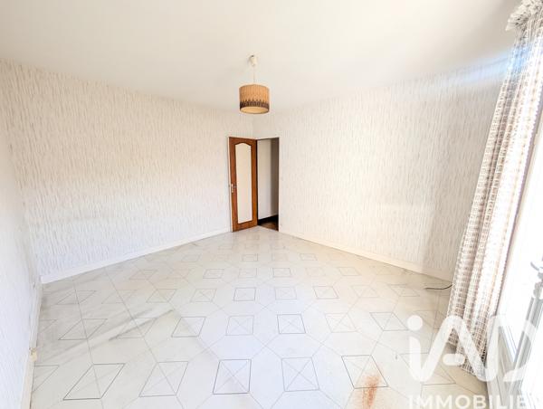 Immeuble à vendre 155 m² Lussac-les-Châteaux