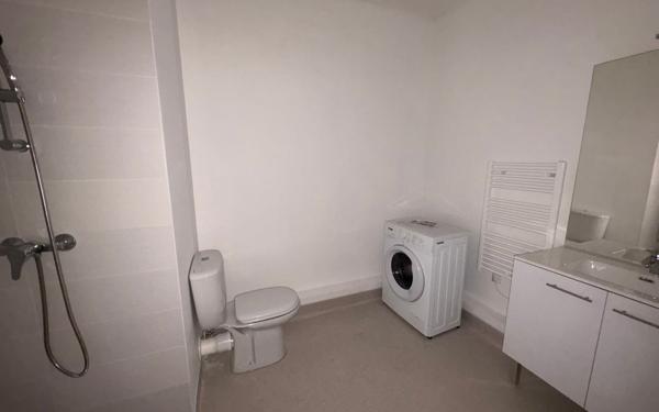 Appartement à vendre    2 pièces • 42 m2 Castelginest