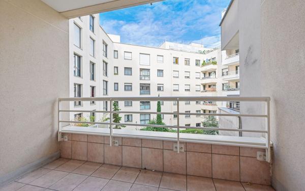 Appartement à vendre    4 pièces • 79,53 m2 Paris 19