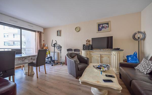 Appartement à vendre    4 pièces • 79,53 m2 Paris 19