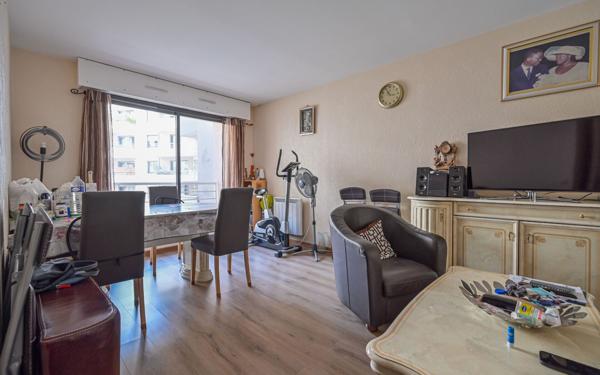 Appartement à vendre    4 pièces • 79,53 m2 Paris 19