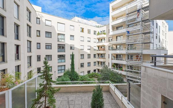 Appartement à vendre    4 pièces • 79,53 m2 Paris 19