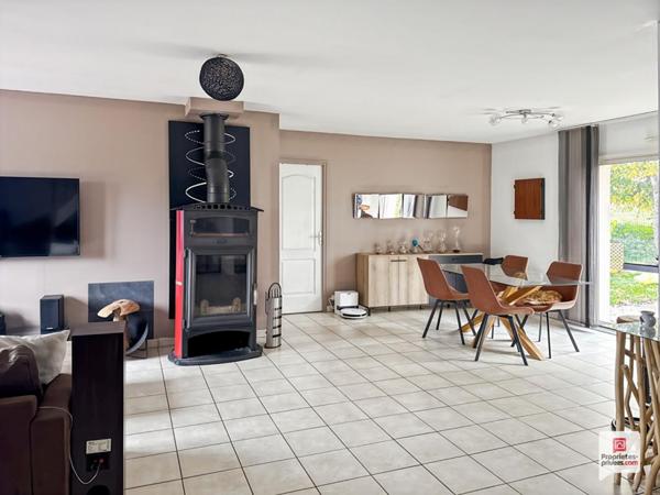 Maison  7 pièce(s) 151 m2