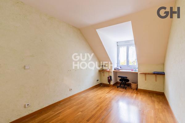 CHARMANTE MAISON FAMILIALE DE 7 PIECES (191.88 m²) À SAINT-PIERRE-DU-PERRAY