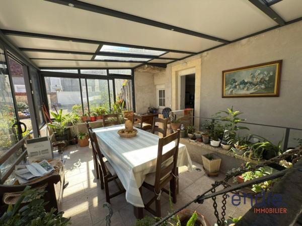 LONGERE TYPE F8 REHABILITEE AVEC GRANGE ET JARDIN!