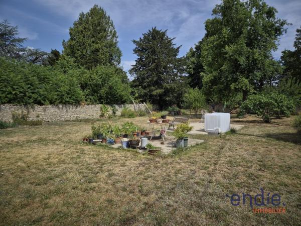 LONGERE TYPE F8 REHABILITEE AVEC GRANGE ET JARDIN!