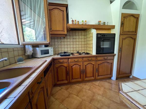 Maison Le Beausset 4P  de 91,34 m2 habitables, avec sous-sol, terrasse et jardin