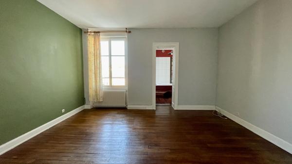 Epinal centre, appartement chaleureux avec garage