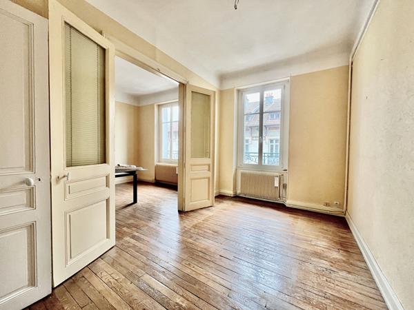 Epinal centre, appartement chaleureux avec garage