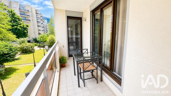 Appartement à vendre 3 pièces 65 m² Courbevoie