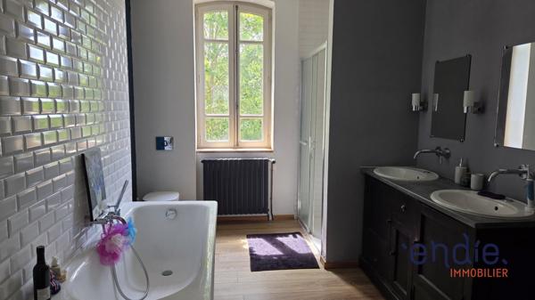 Grande Maison Familiale avec jardin et piscine