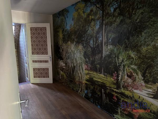 Immeuble de rapport à rénover ou pour résidence principale en plein coeur du village d'Allassac.