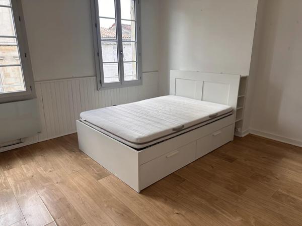 Location                                                      Appartement
                        
                     1 pièces                      27 m2                     à Niort