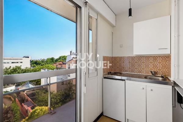 Studio avec balcon terrasse et vue dégagée - Gambetta