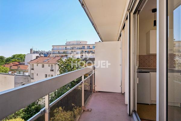 Studio avec balcon terrasse et vue dégagée - Gambetta
