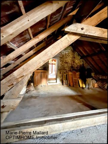 Maison de famille à rénover à Saint-Amand, à cinq minutes d'Aubusson