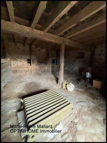 Maison de famille à rénover à Saint-Amand, à cinq minutes d'Aubusson