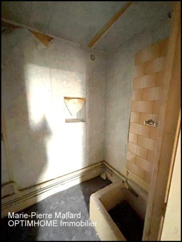 Maison de famille à rénover à Saint-Amand, à cinq minutes d'Aubusson