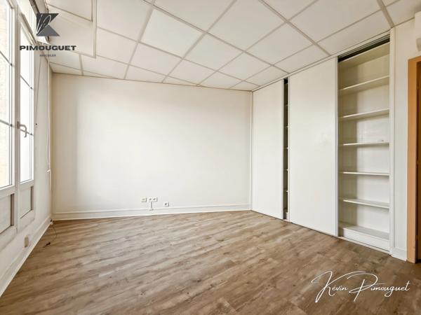 BUREAUX À VENDRE – LIBOURNE HYPER CENTRE (33)